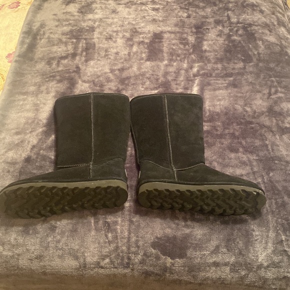 BEARPAW TALL BOOTS - Picture 4 of 6